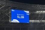 超5万人！51236名球迷涌入重庆龙兴足球场，为国足助威